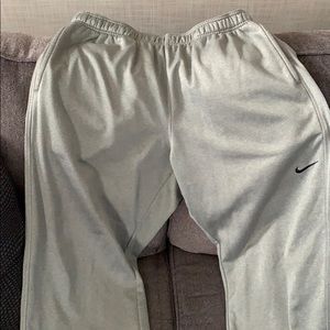 Nike thermal sweatpants like new condition